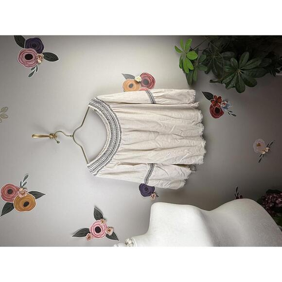 Braeve Cream Off-Shoulder Top - Size - Medium - Picture 1 of 5